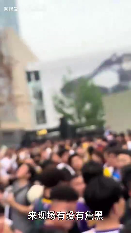 笑死老詹去年中国行一