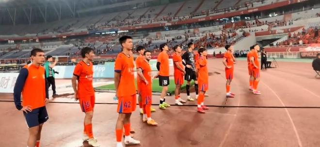 鲁媒：泰山队的心气没了，续约后的瓦科也“无所谓”了